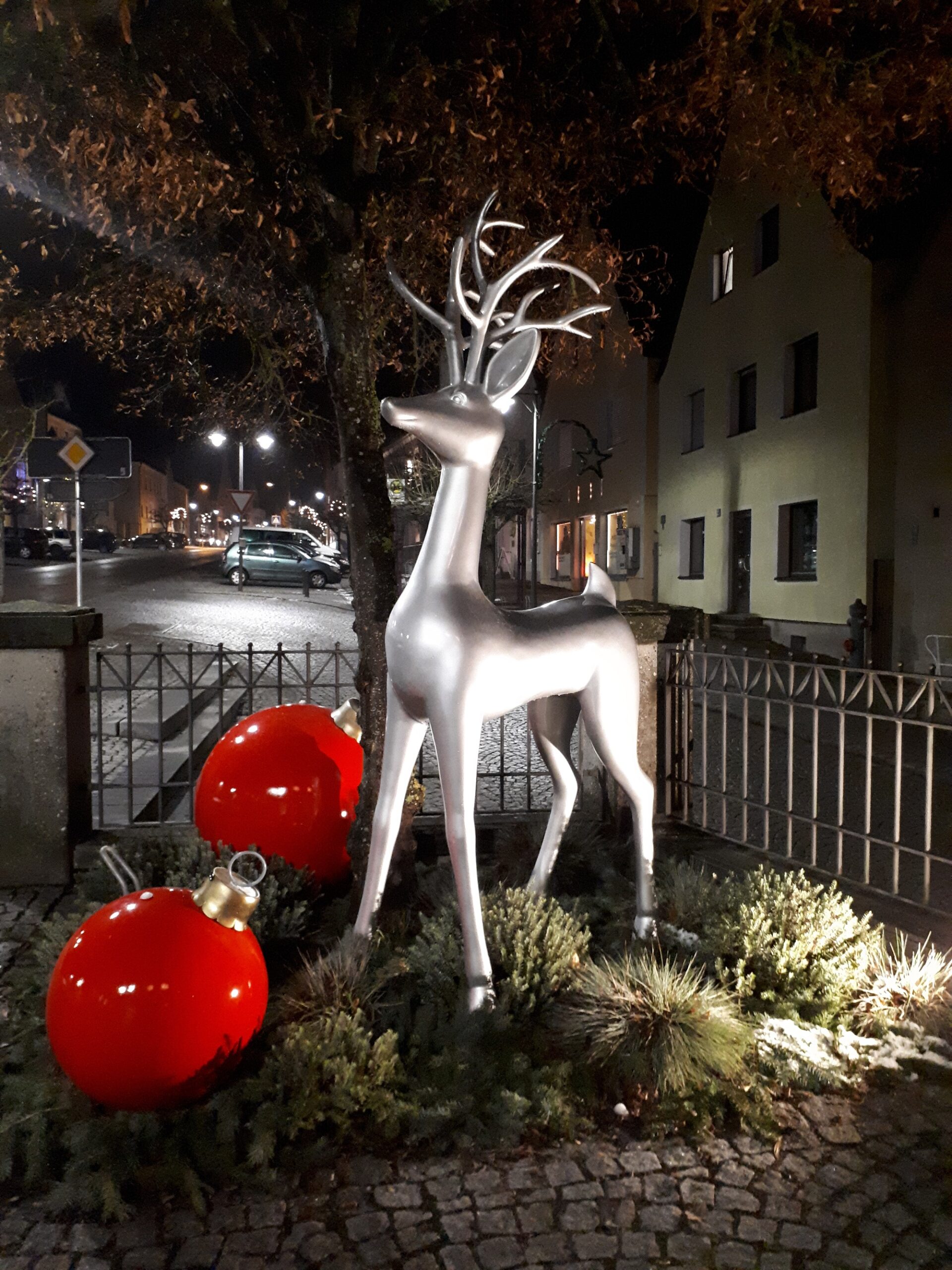 Weihnachtsschmuck-Figur-Renifer-Stadt-Burgheim